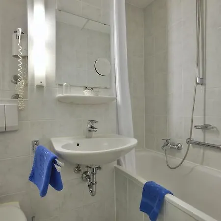 Konigswache מלון 3*